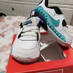 Baby Air Max crib size 2c